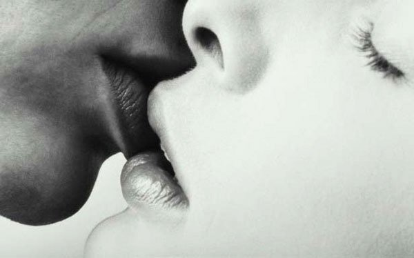 baciare con la lingua
